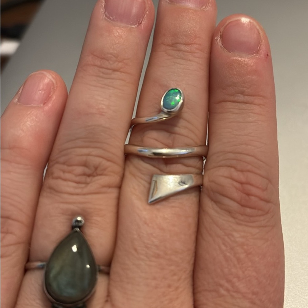 Sterling Silver and Australia Opal Ring - Picture 6 of 6